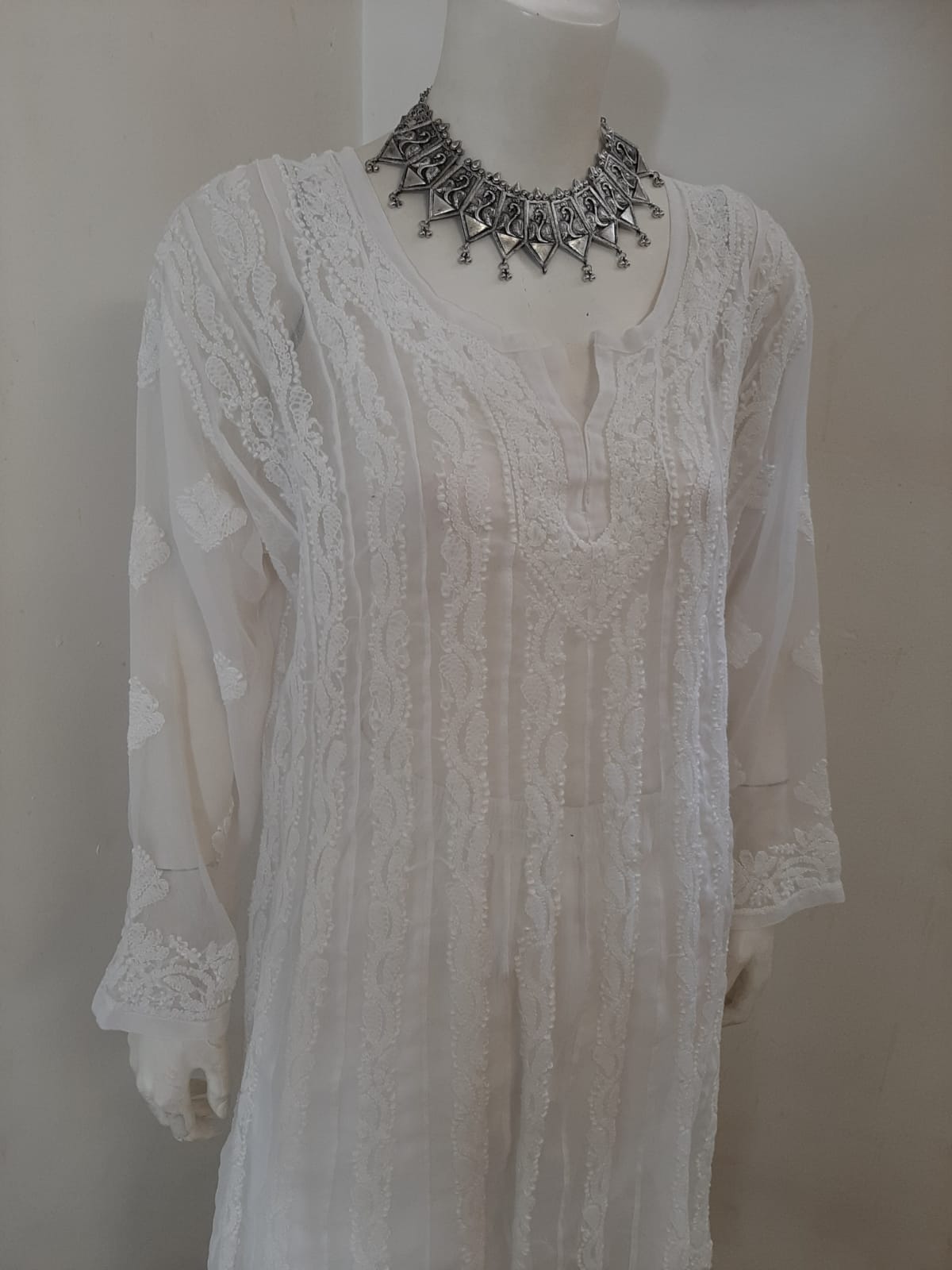 24 Khalidhar White Chikankari Kurti (Handwork) @ DressingStylesCA.com