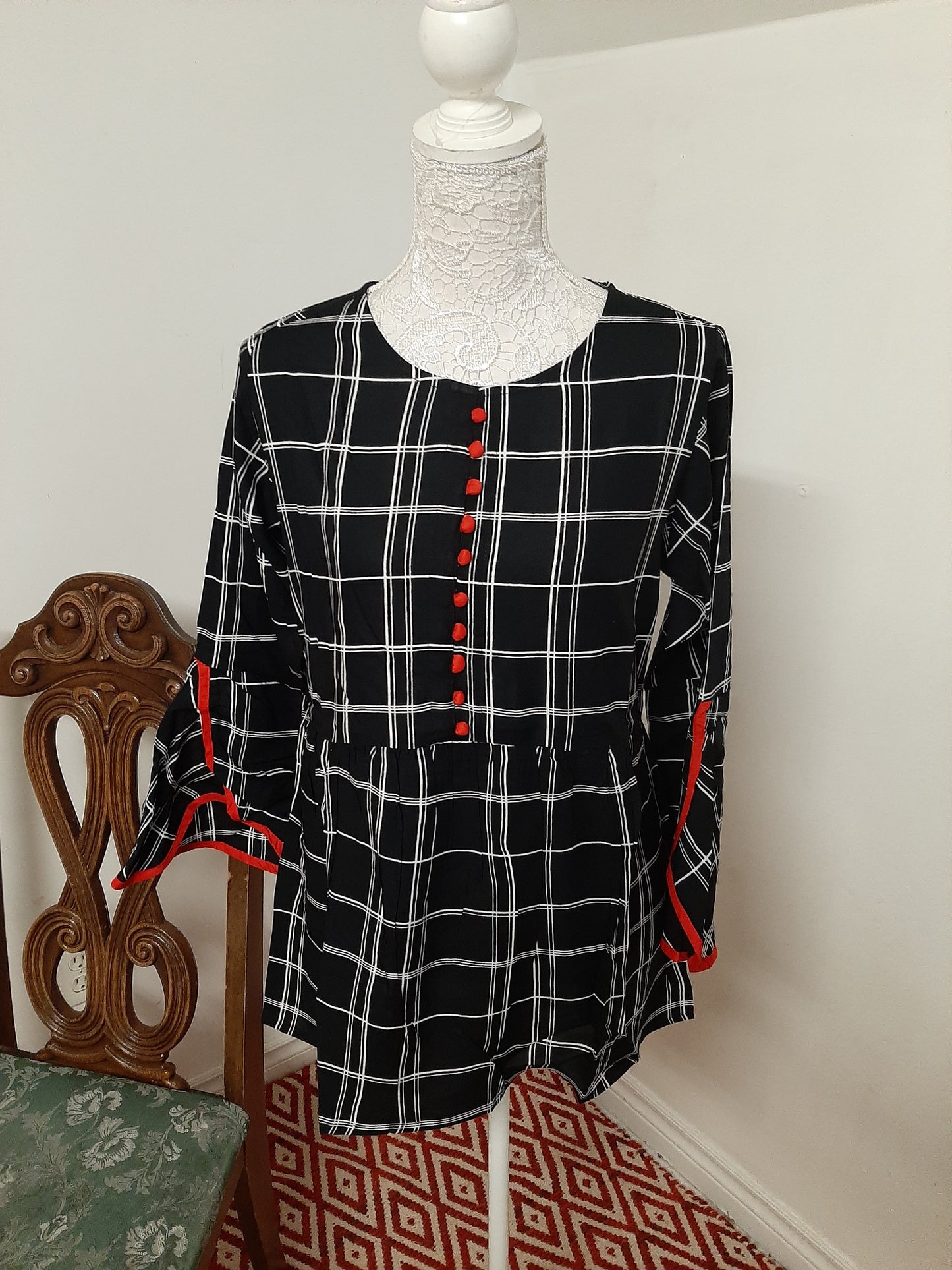 Short Top- Black Checked @ DressingStylesCA.com