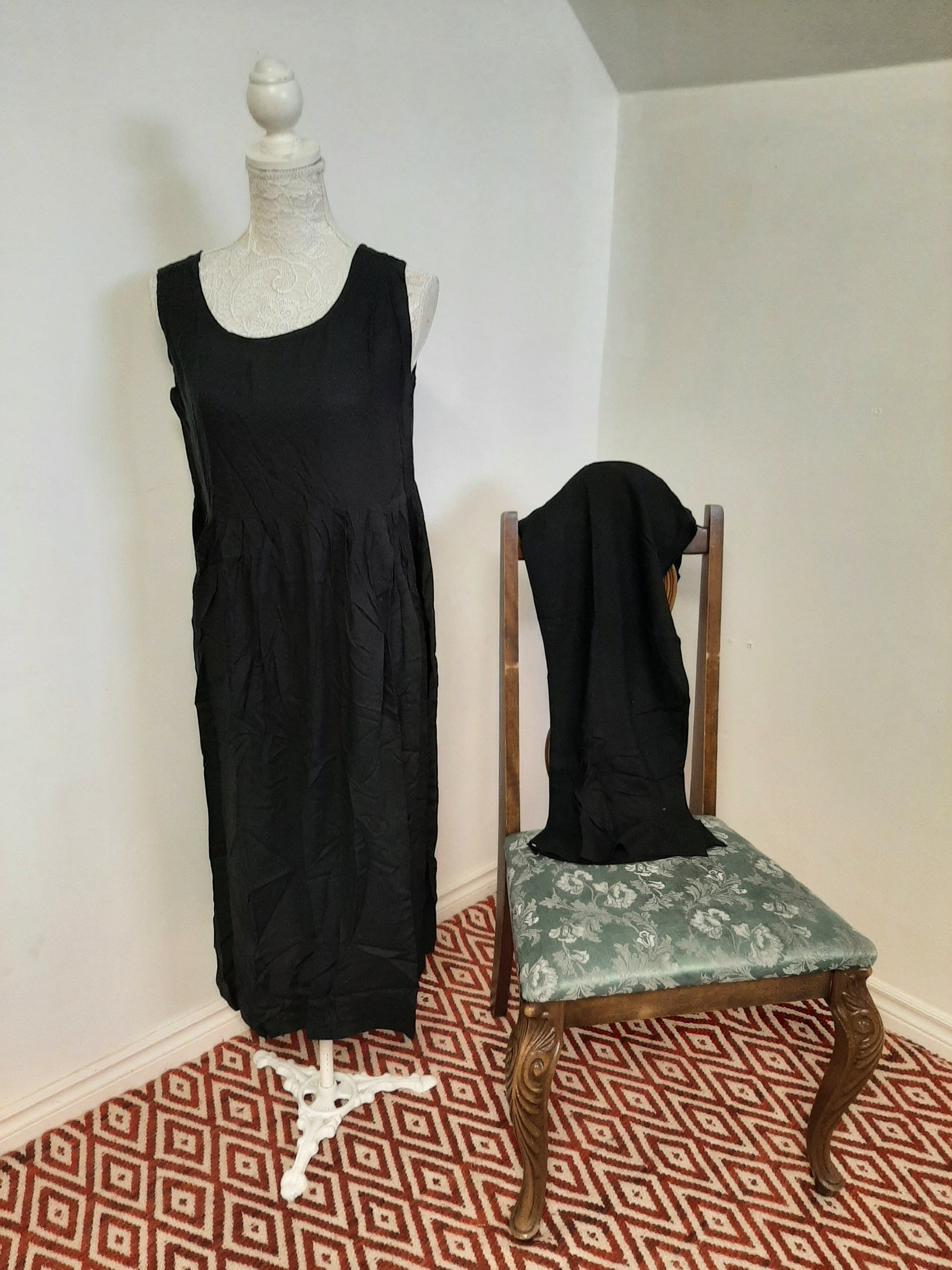 Black Kurti with Silver line Dupatta @ DressingStylesCA.com