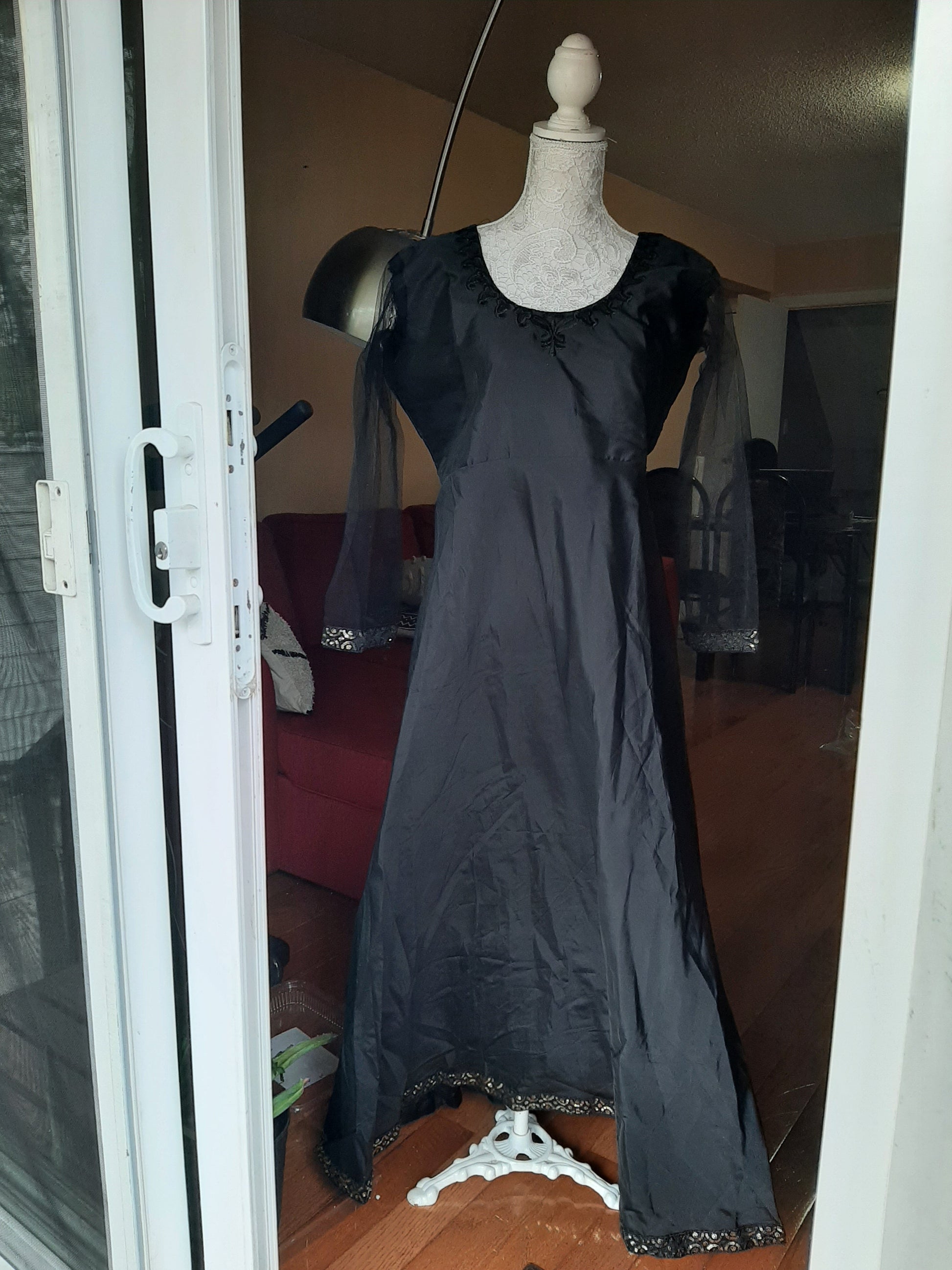 Black Long Gown- Embroidered Dupatta @ DressingStylesCA.com