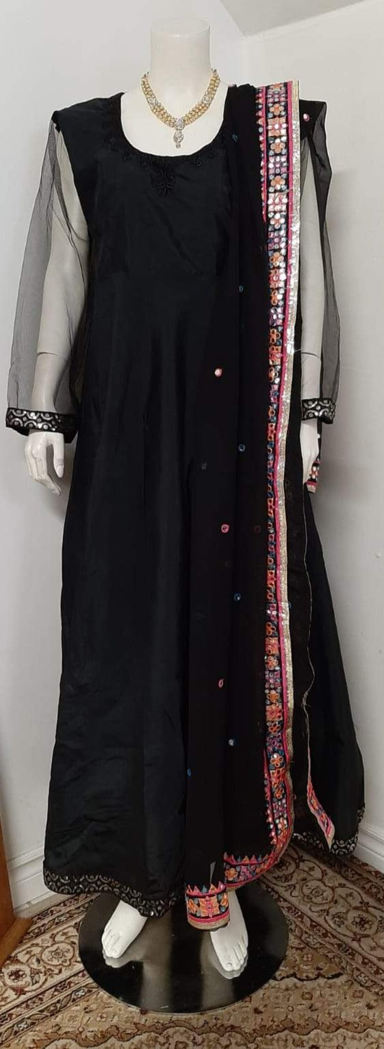 Black Long Gown- Embroidered Dupatta @ DressingStylesCA.com