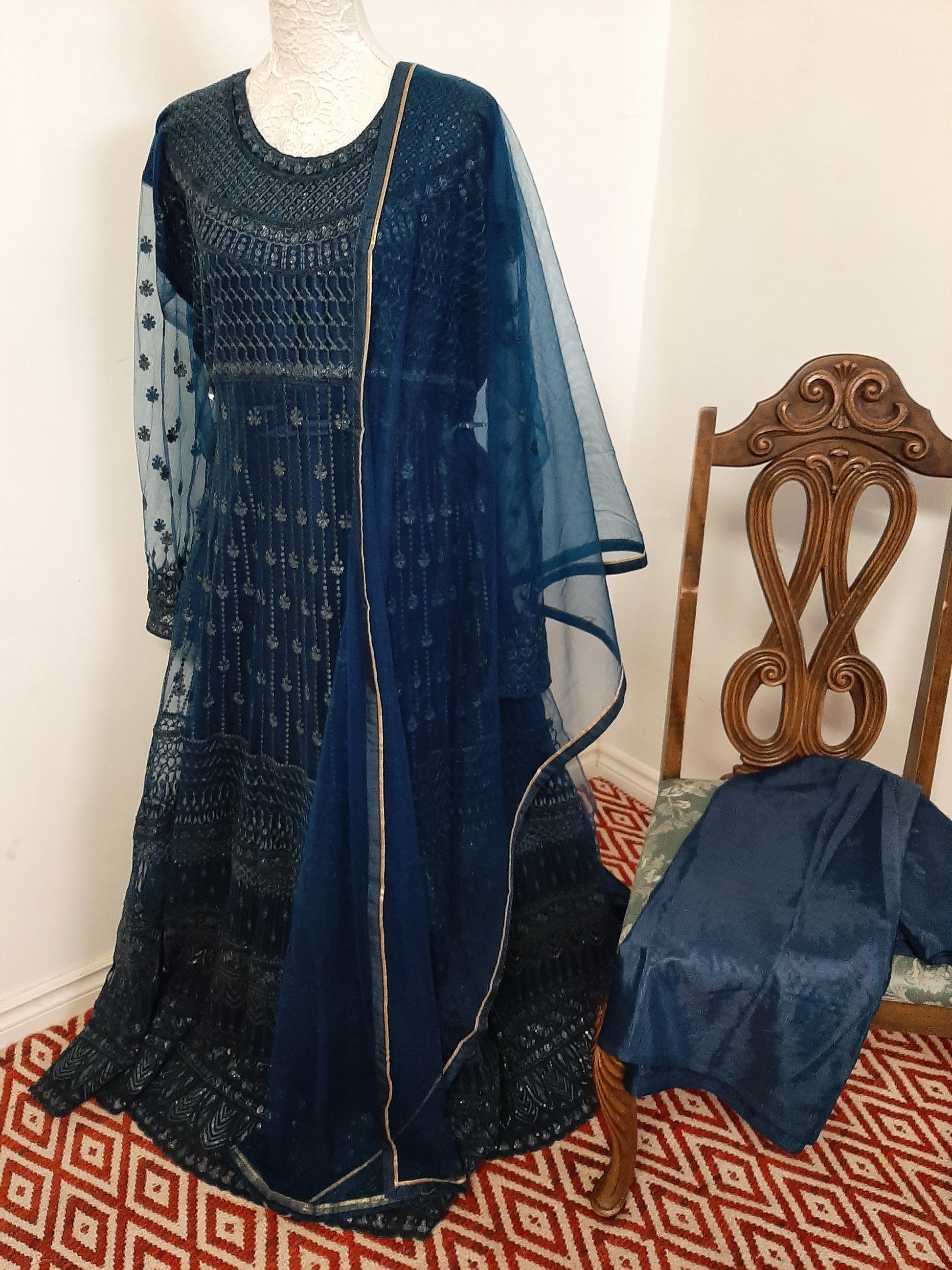 Blue Suit @ DressingStylesCA.com