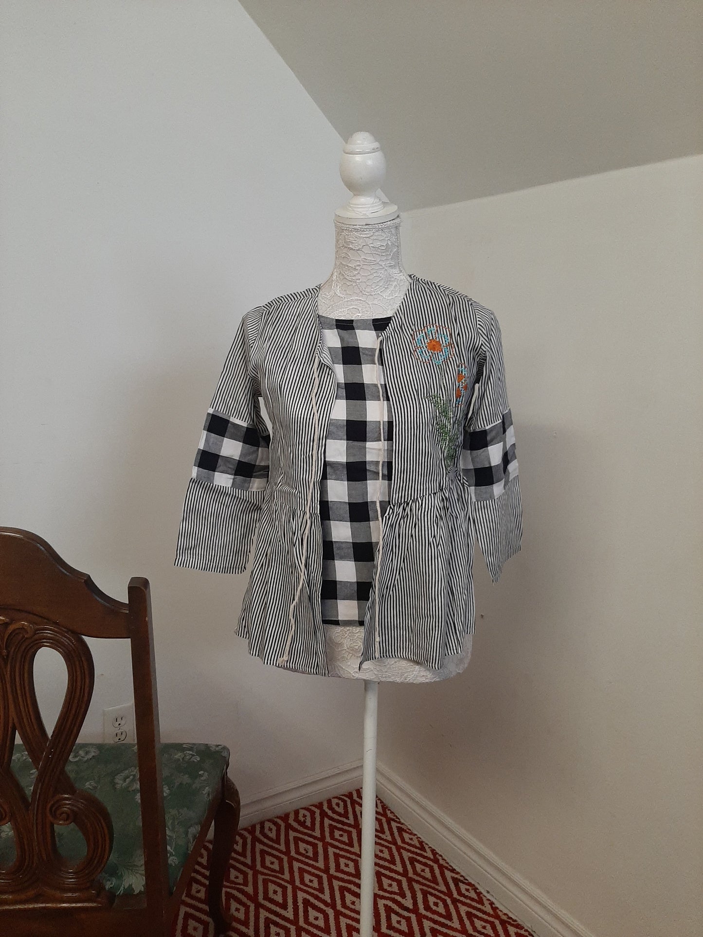 Checkered Black& White Top With Shrug @ DressingStylesCA.com