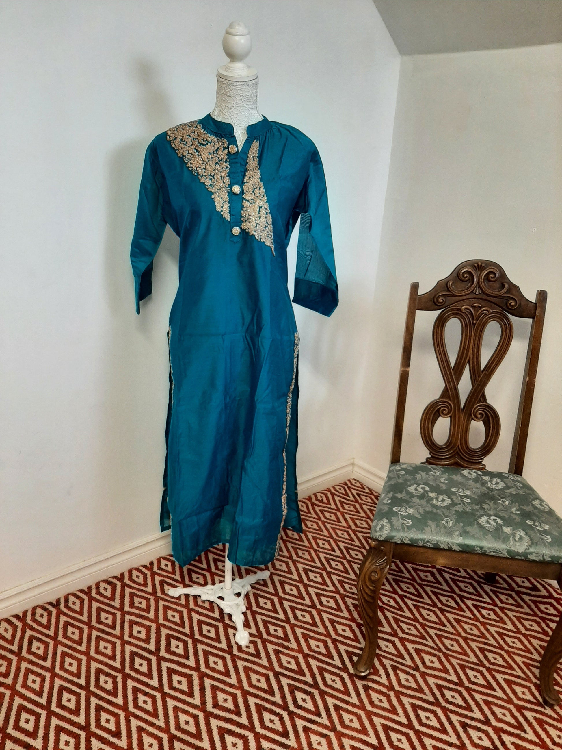 Designer Kurta with Heavy Net Dupatta @ DressingStylesCA.com