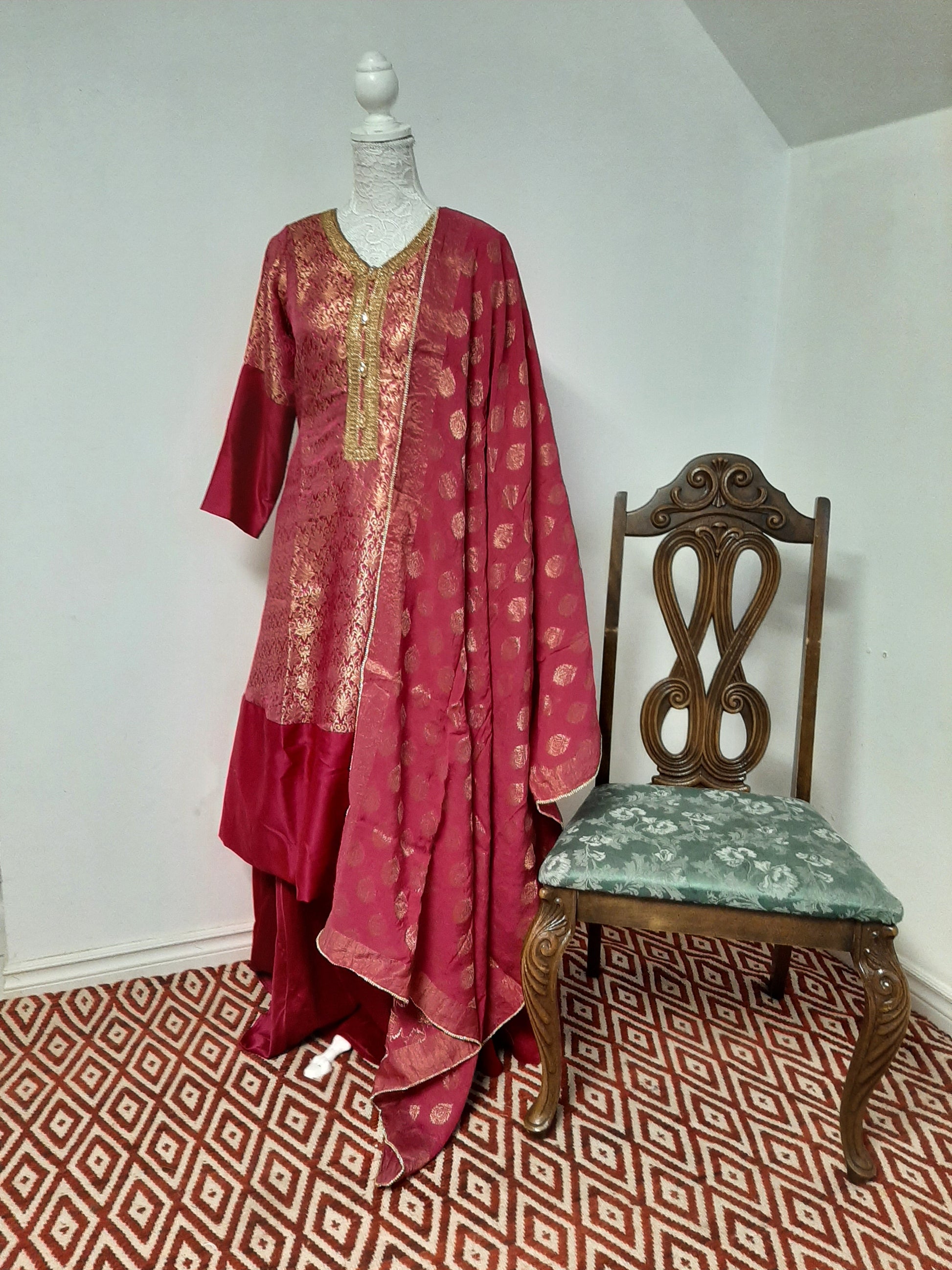 Silk and Zari Gulabi Pink Kurti and Skirt @ DressingStylesCA.com