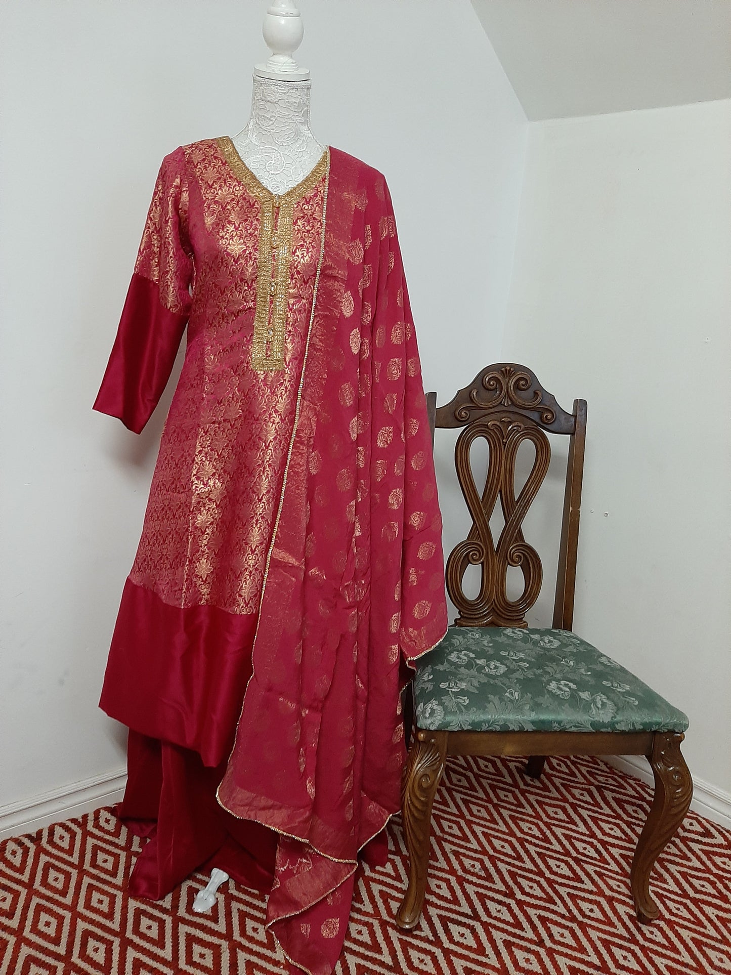 Silk and Zari Gulabi Pink Kurti and Skirt @ DressingStylesCA.com