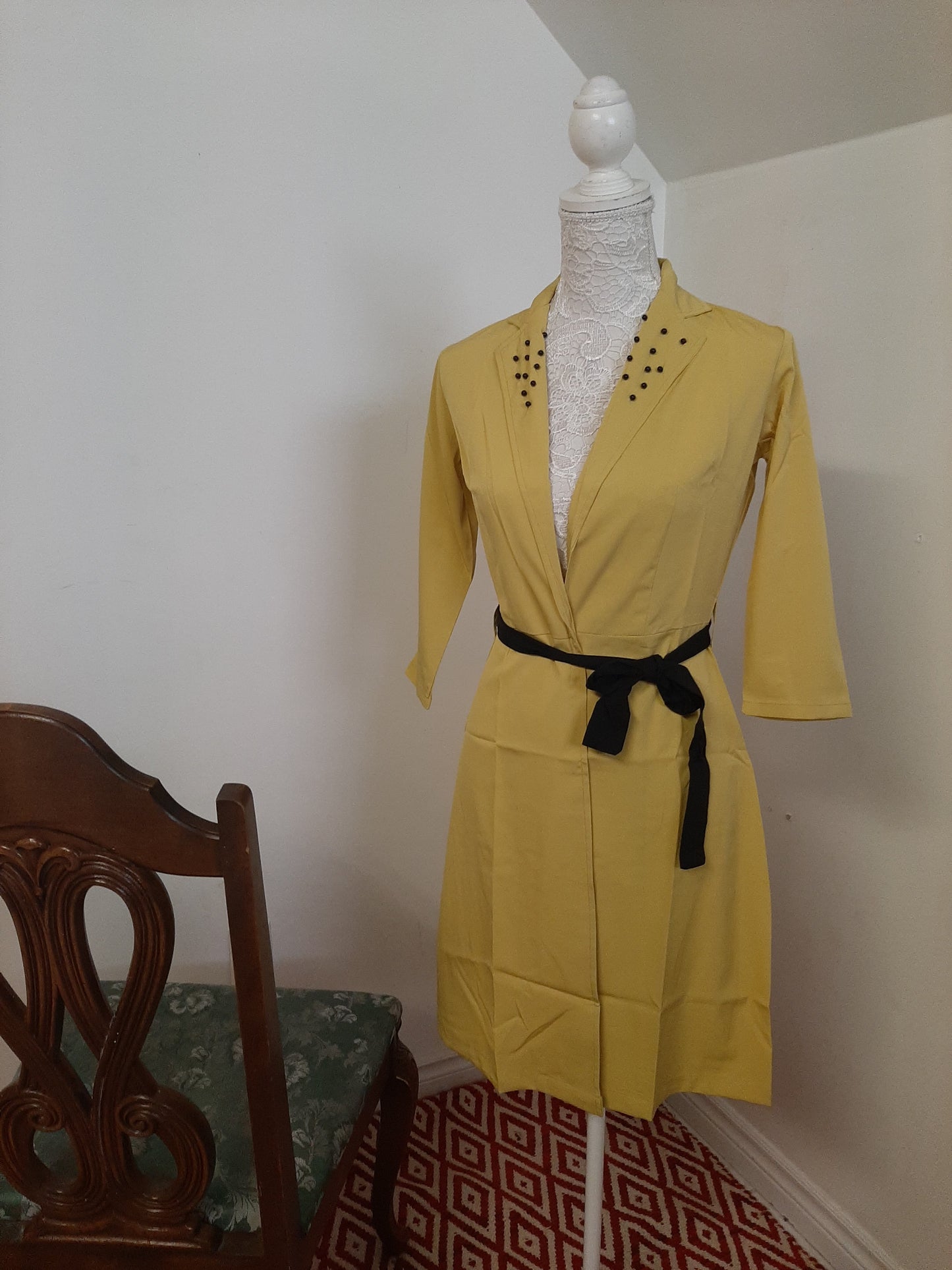 Yellow Jacket @ DressingStylesCA.com