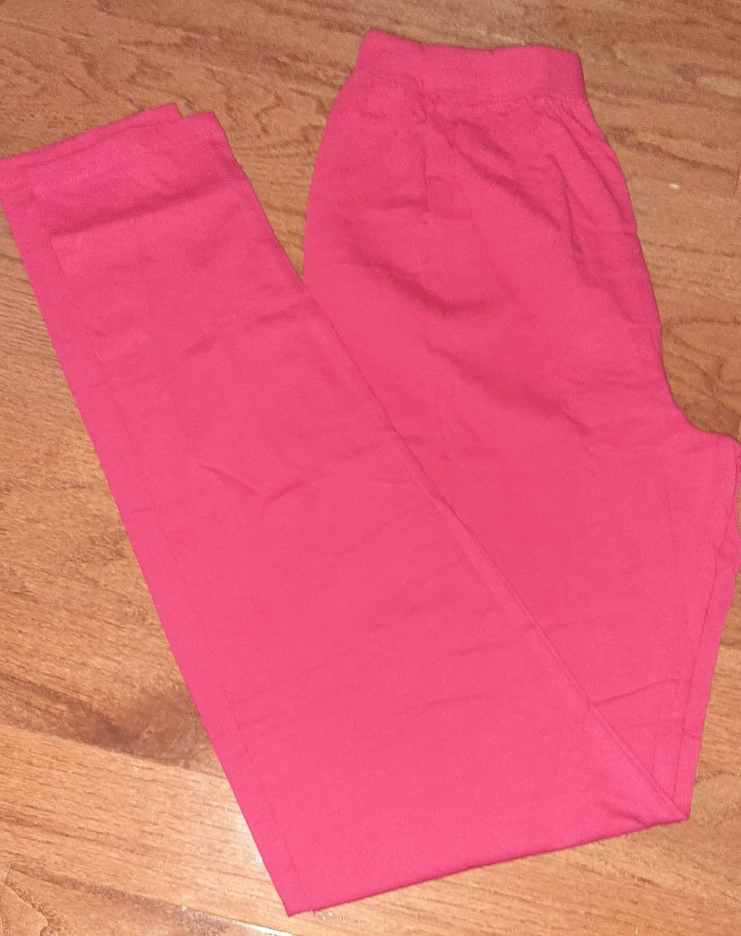 Women Dark Pink Leggings at Rs 385