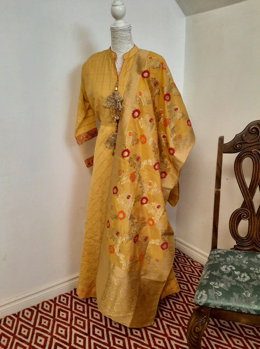Lovely Yellow Dress @ DressingStylesCA.com