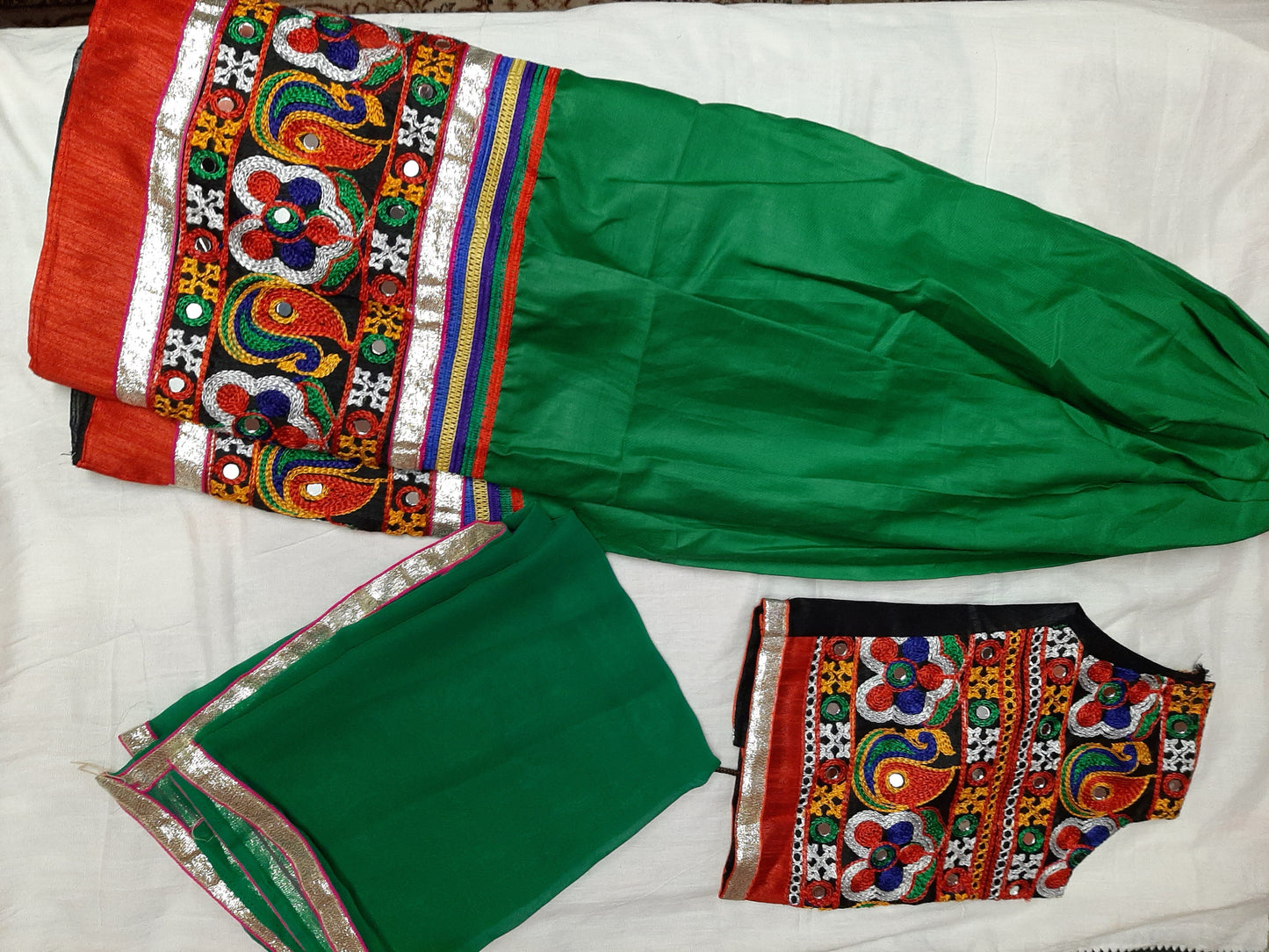 Traditional Gujarati Ghagra Choli- Green- Age 9-10 @ DressingStylesCA.com